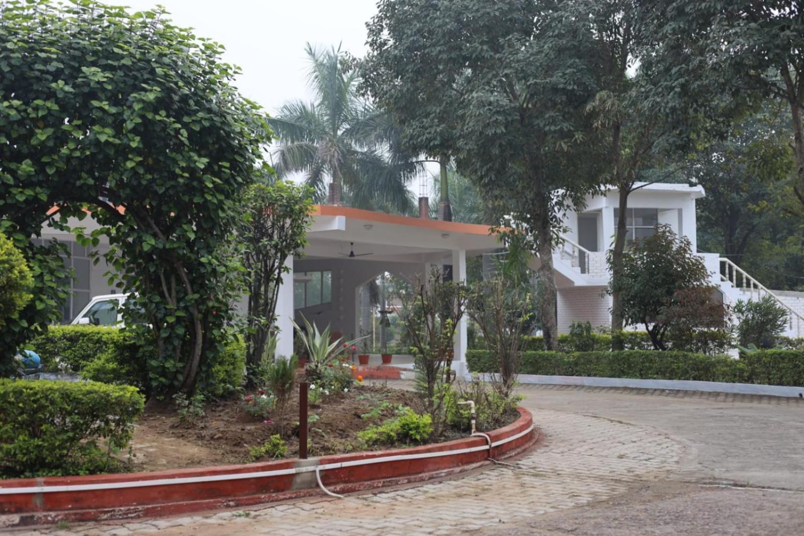 Hotel Shree Krishna Jungle Resort Khajurāho Esterno foto